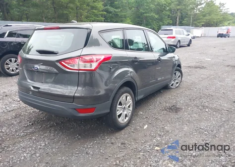2016 Ford Escape S z USA, uszkodzony, nr VIN 1FMCU0F73GUB93491